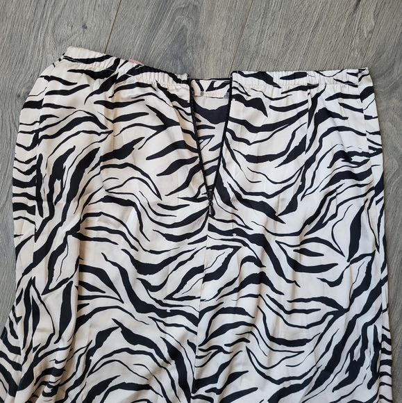 Show Me Your Mumu Wrap Me Up Skirt in Coconut Zebra Print Beige & Black {Small} - Picture 13 of 16